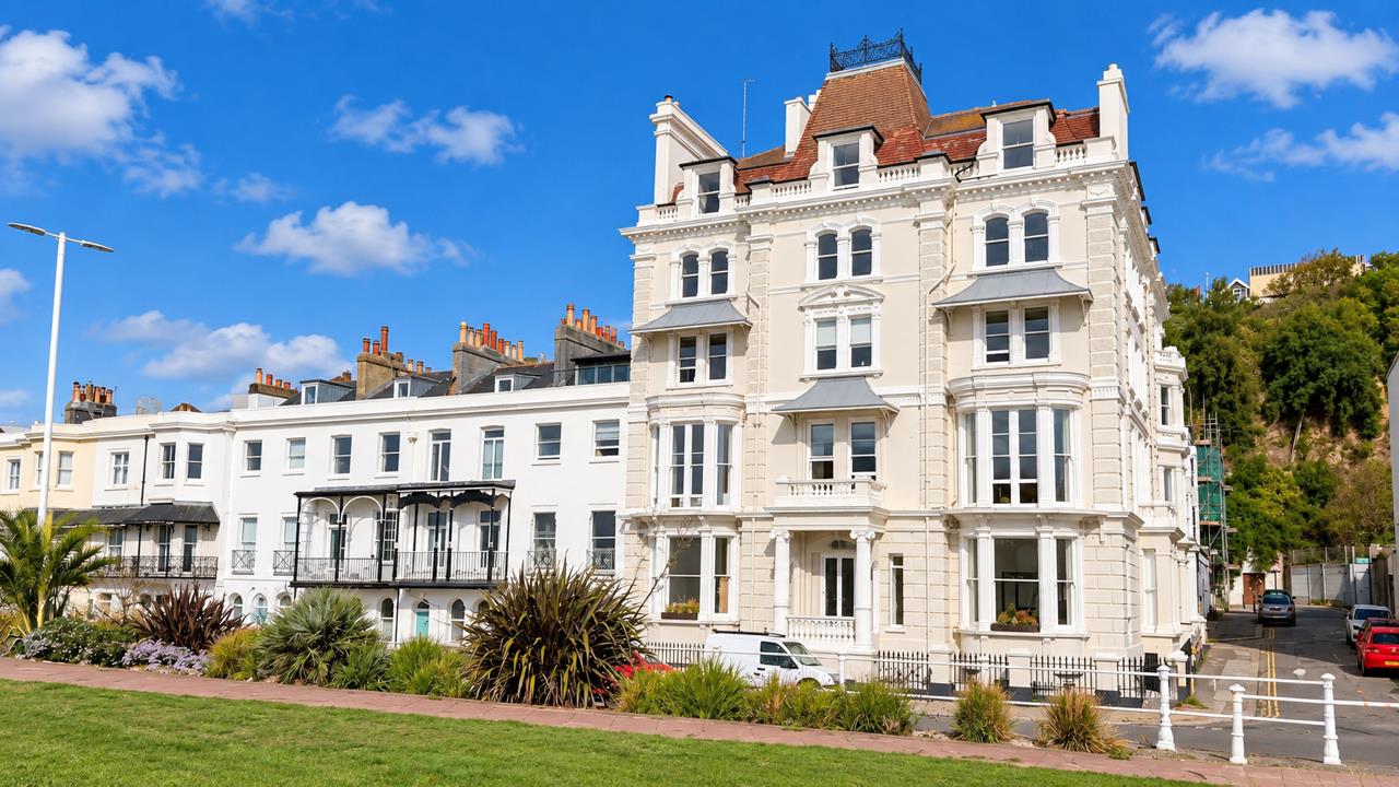 2 bed property in Marina, St. Leonards-On-Sea